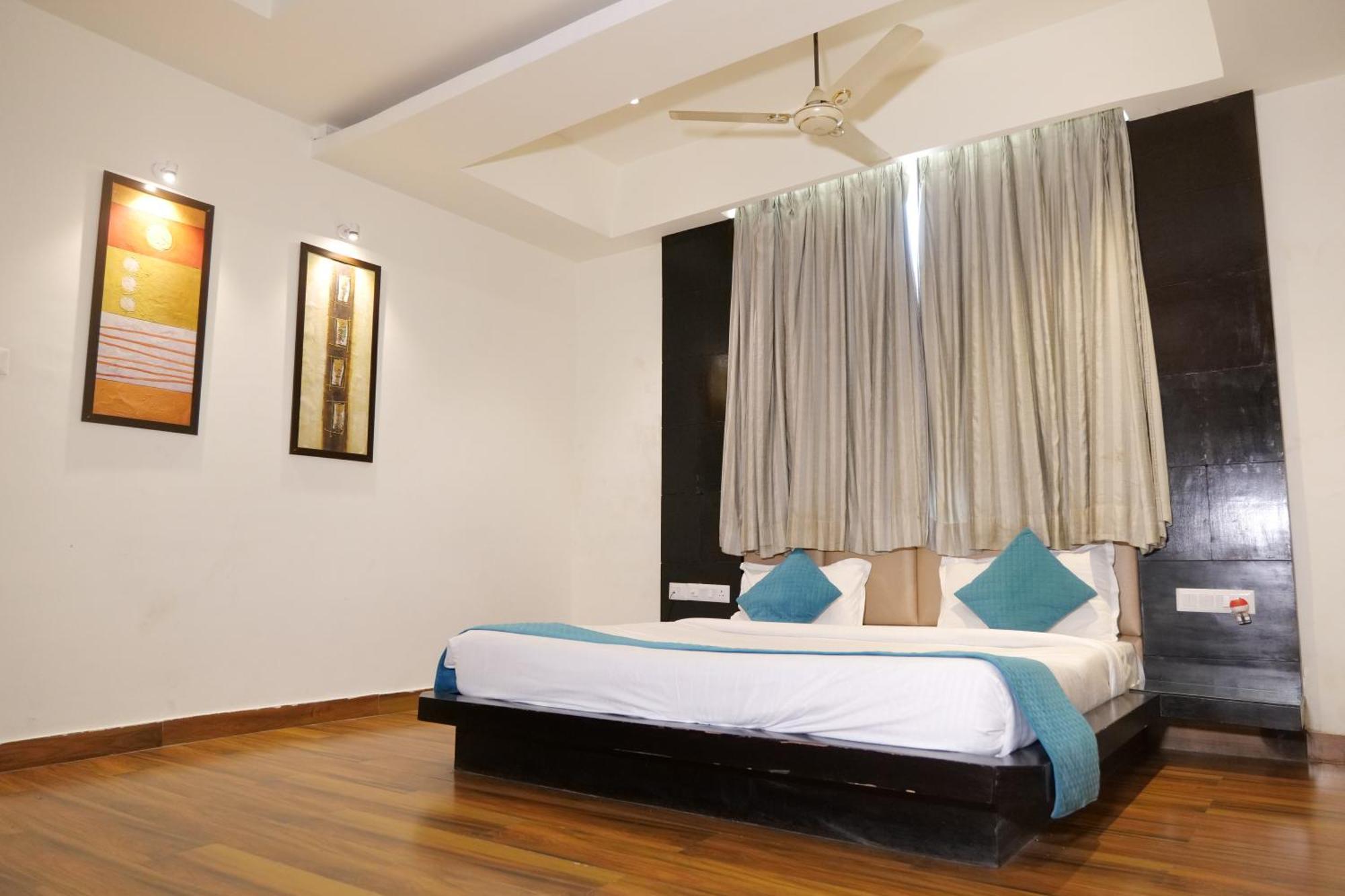 Hotel Anand Castle Kashipur Exterior photo